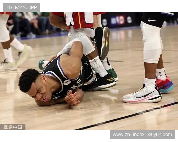 字母哥关键篮板遭无视裁判未吹犯规雄鹿遗憾错失扳平良机