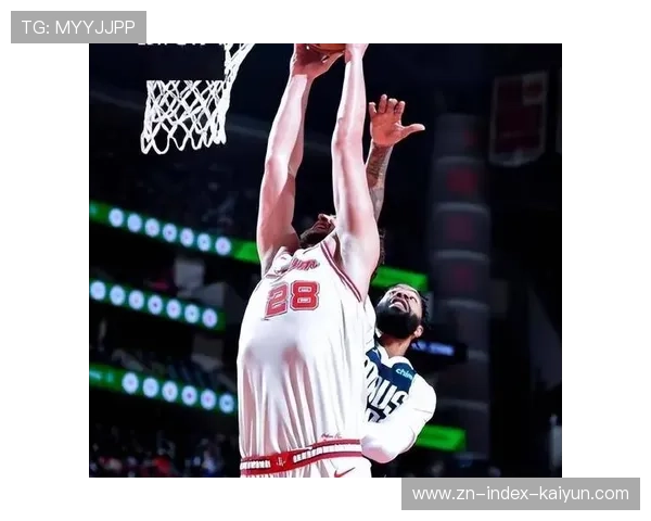 申京与戈登赛前互动，火箭旧将情谊成焦点